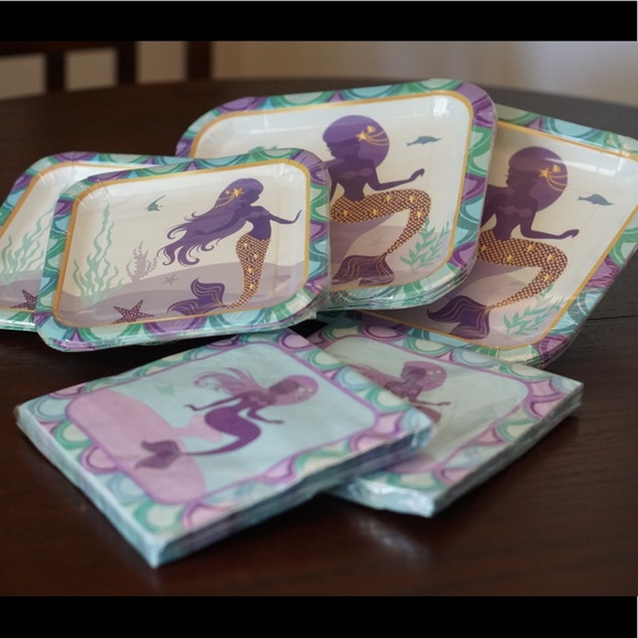 Mermaid Party Supplies for 16 NWT - Picture 2 of 5